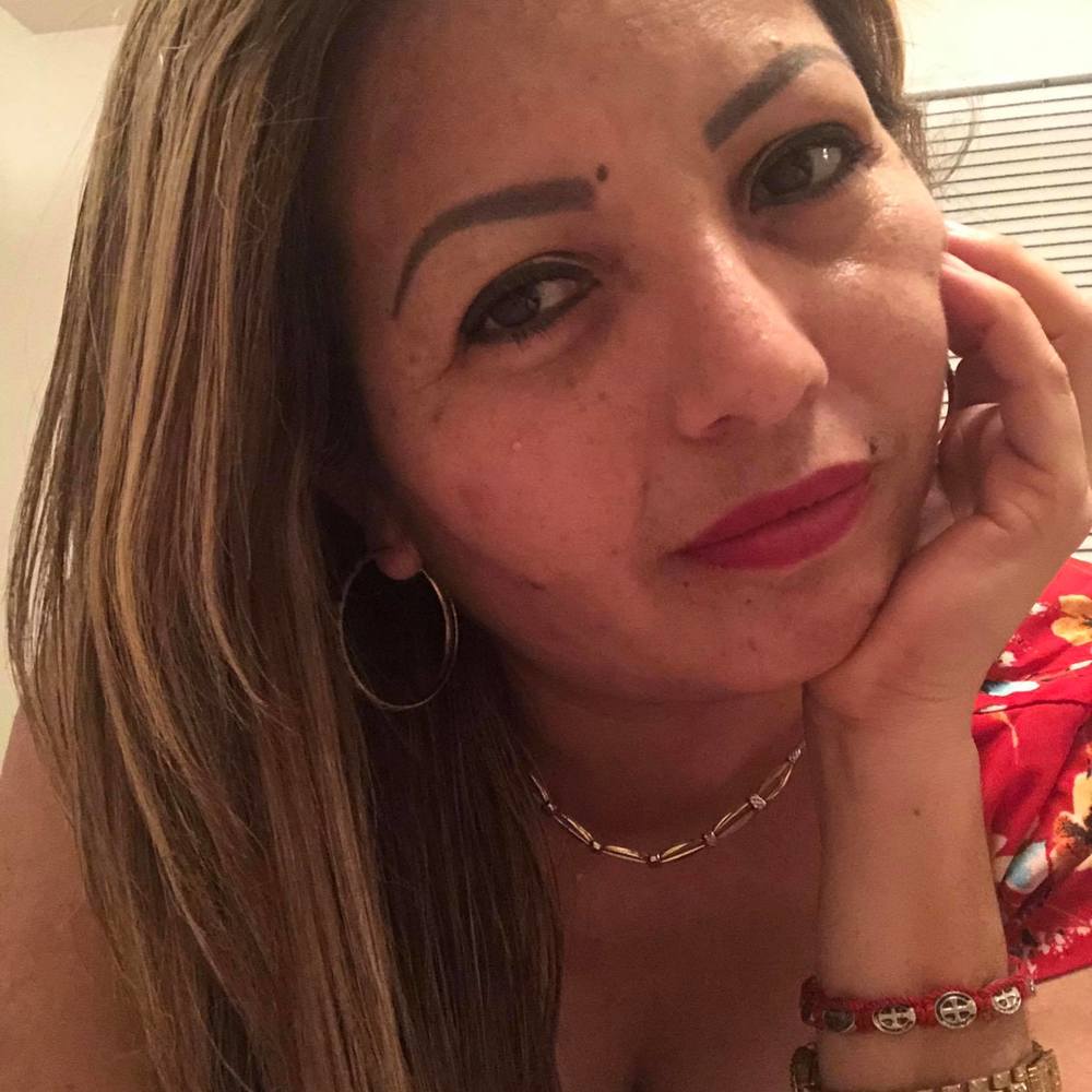 Meet your Posher, Esperanza